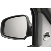 Wing mirror adjustments You can accurately and easily adjust your rear view mirrors more comfortably using an internal manual or electrical adjustor (depending on version).